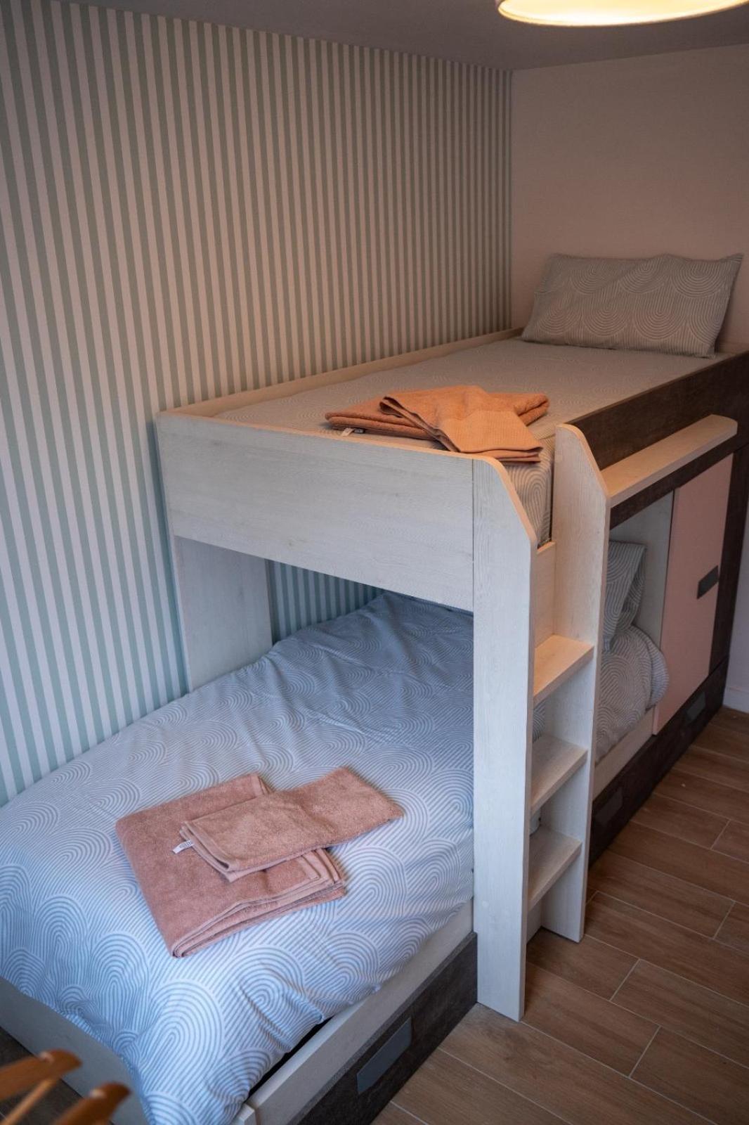 אלמרדה La Siesta Hostel מראה חיצוני תמונה