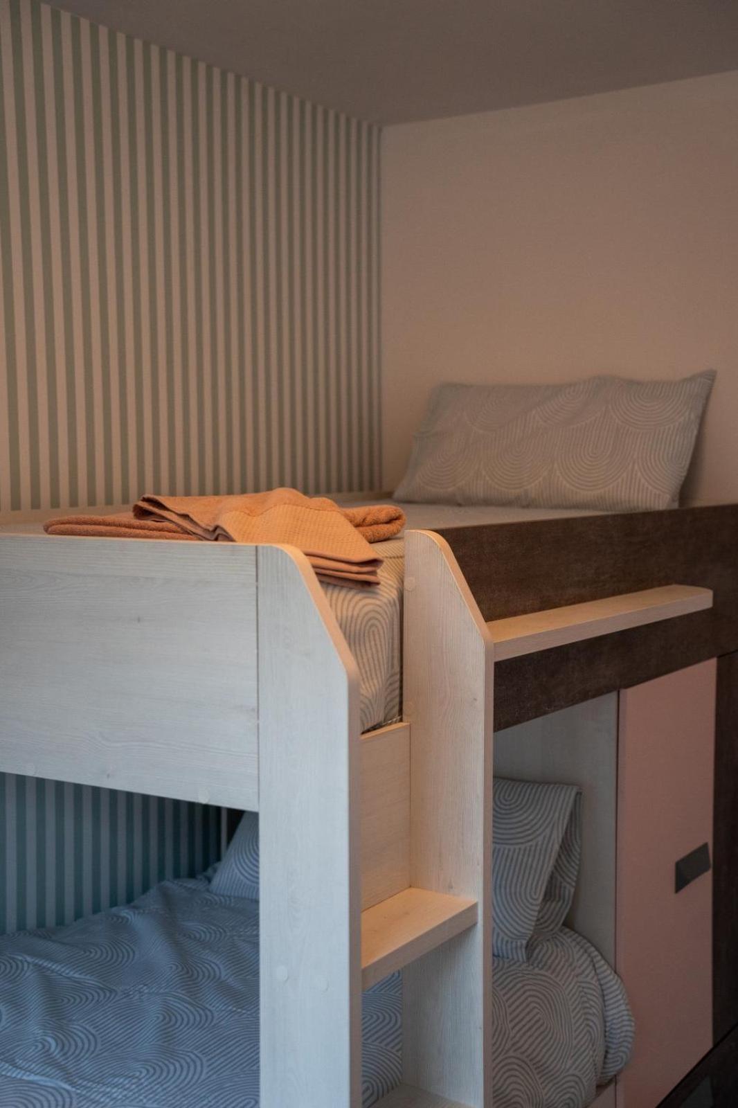 אלמרדה La Siesta Hostel מראה חיצוני תמונה