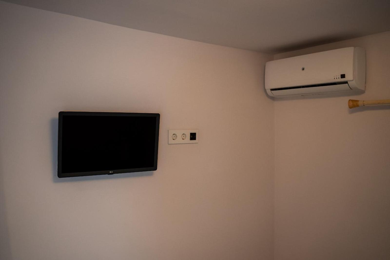 אלמרדה La Siesta Hostel מראה חיצוני תמונה